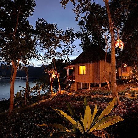 Sunwaree Phi Phi Resort Екстер'єр фото