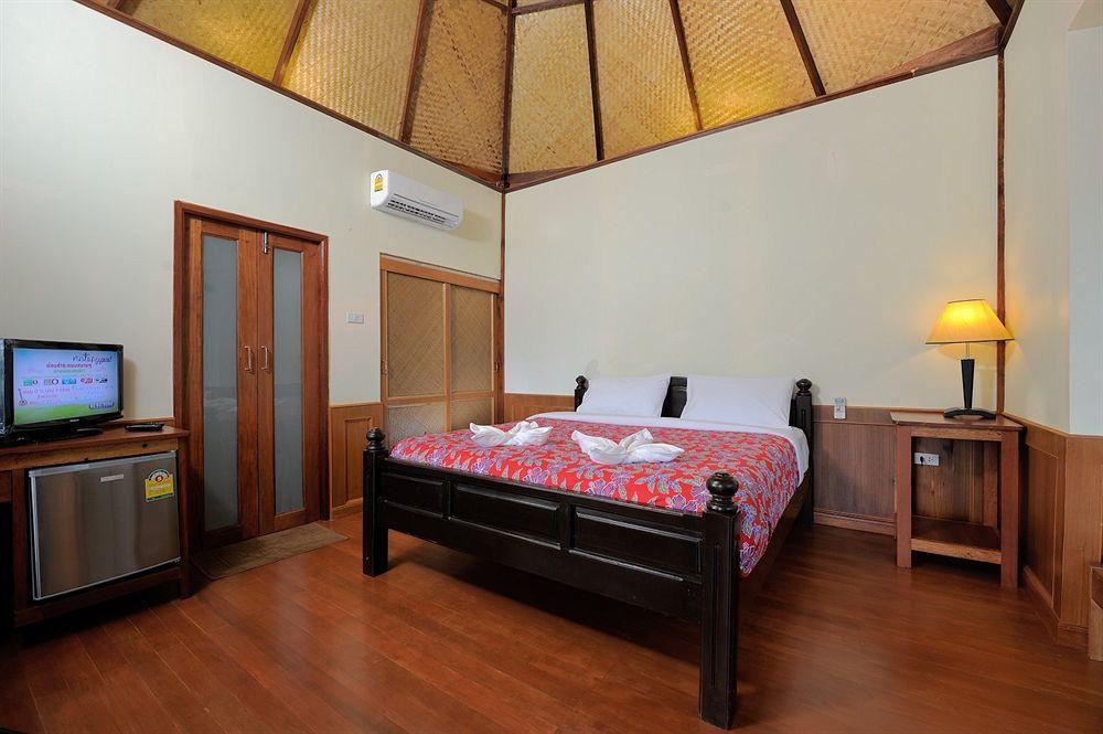 Sunwaree Phi Phi Resort Екстер'єр фото