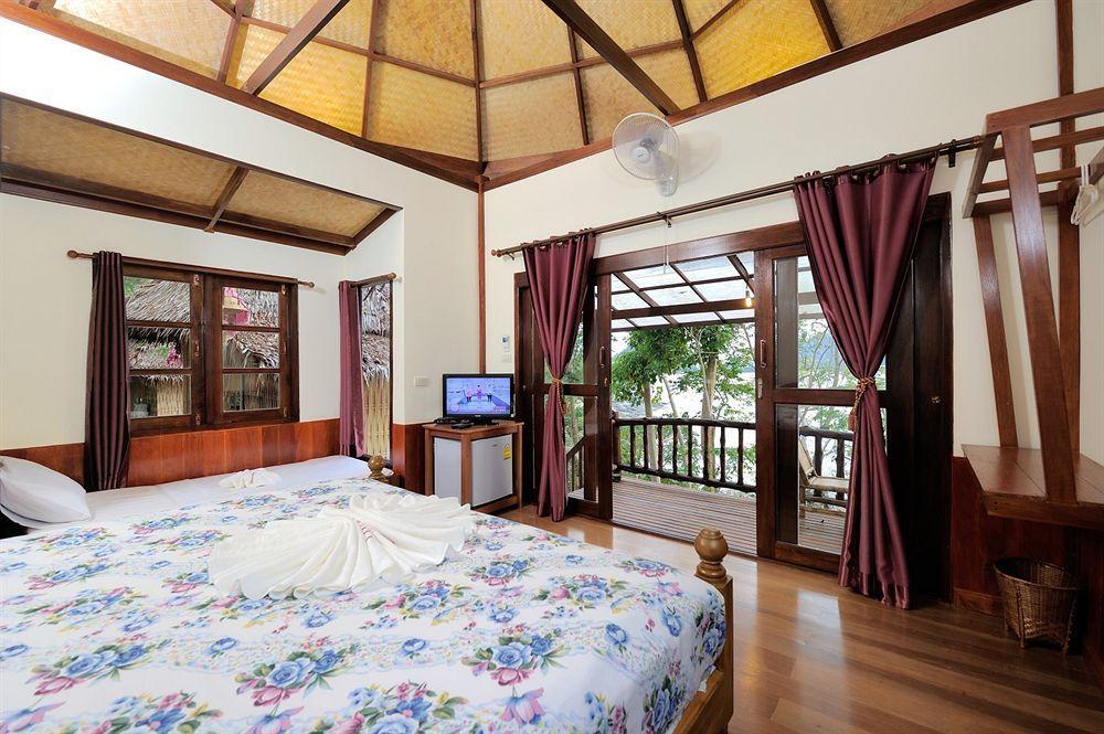 Sunwaree Phi Phi Resort Екстер'єр фото