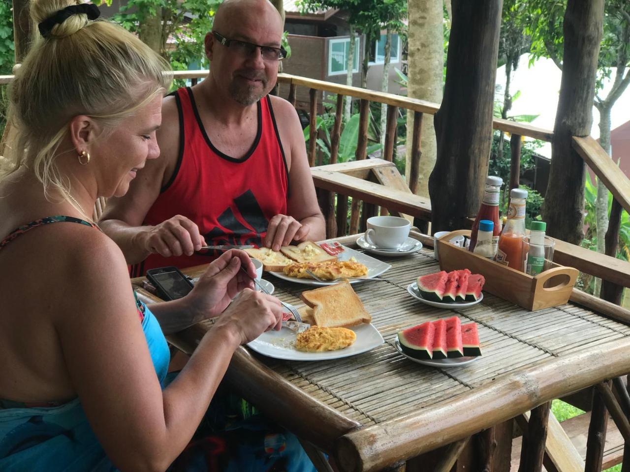Sunwaree Phi Phi Resort Екстер'єр фото